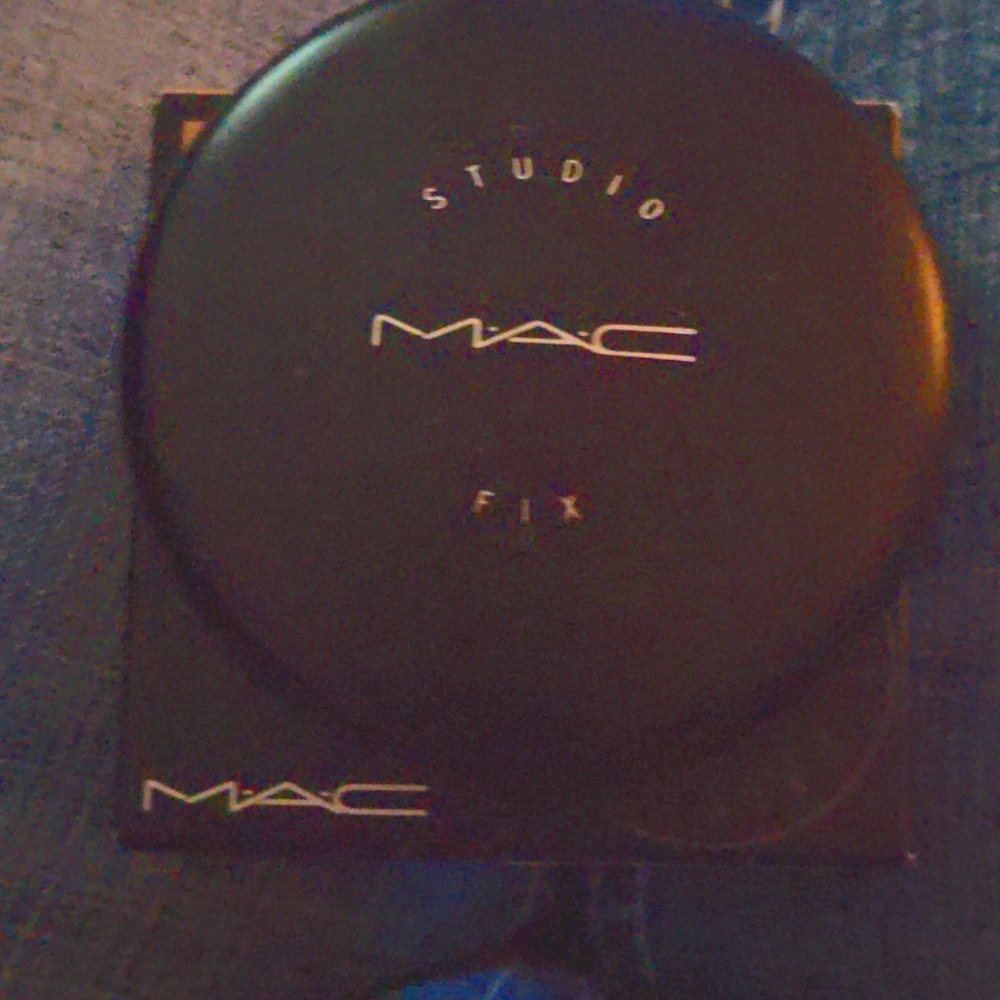 MAC Studio Fix NW15